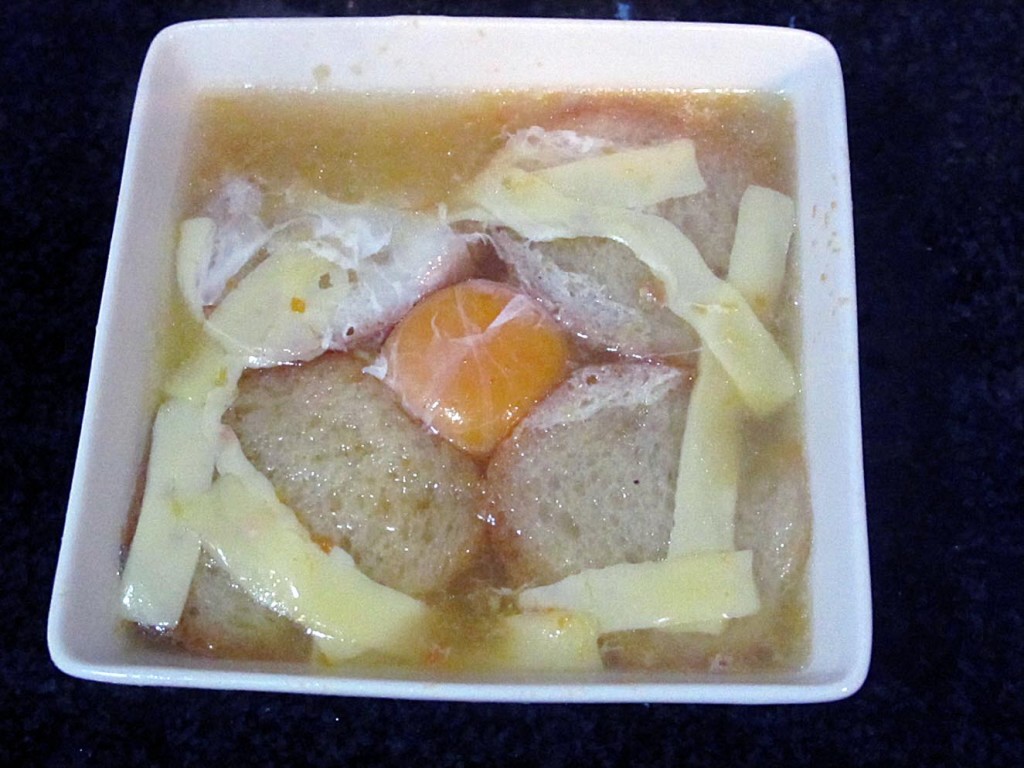 Como hacer sopa de cebolla. Paso 7